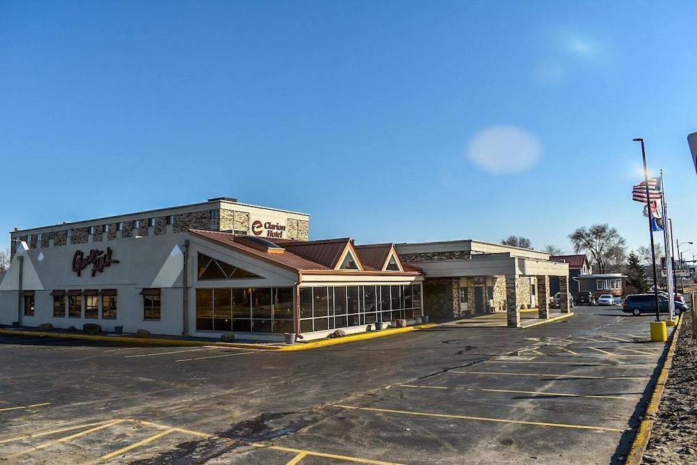 Americinn & Suites By Wyndham Baraboo Event Center מראה חיצוני תמונה