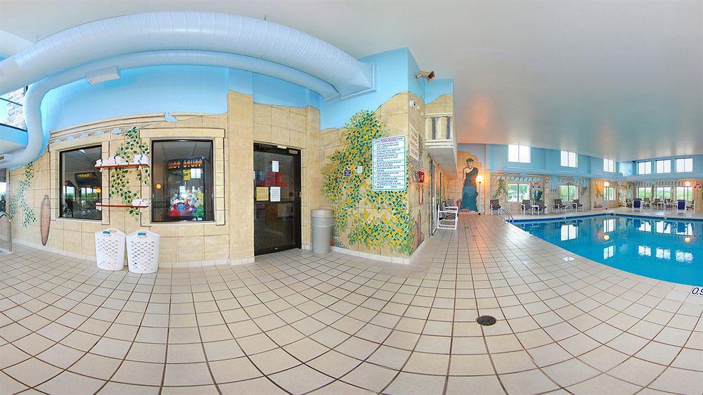 Americinn & Suites By Wyndham Baraboo Event Center מראה חיצוני תמונה