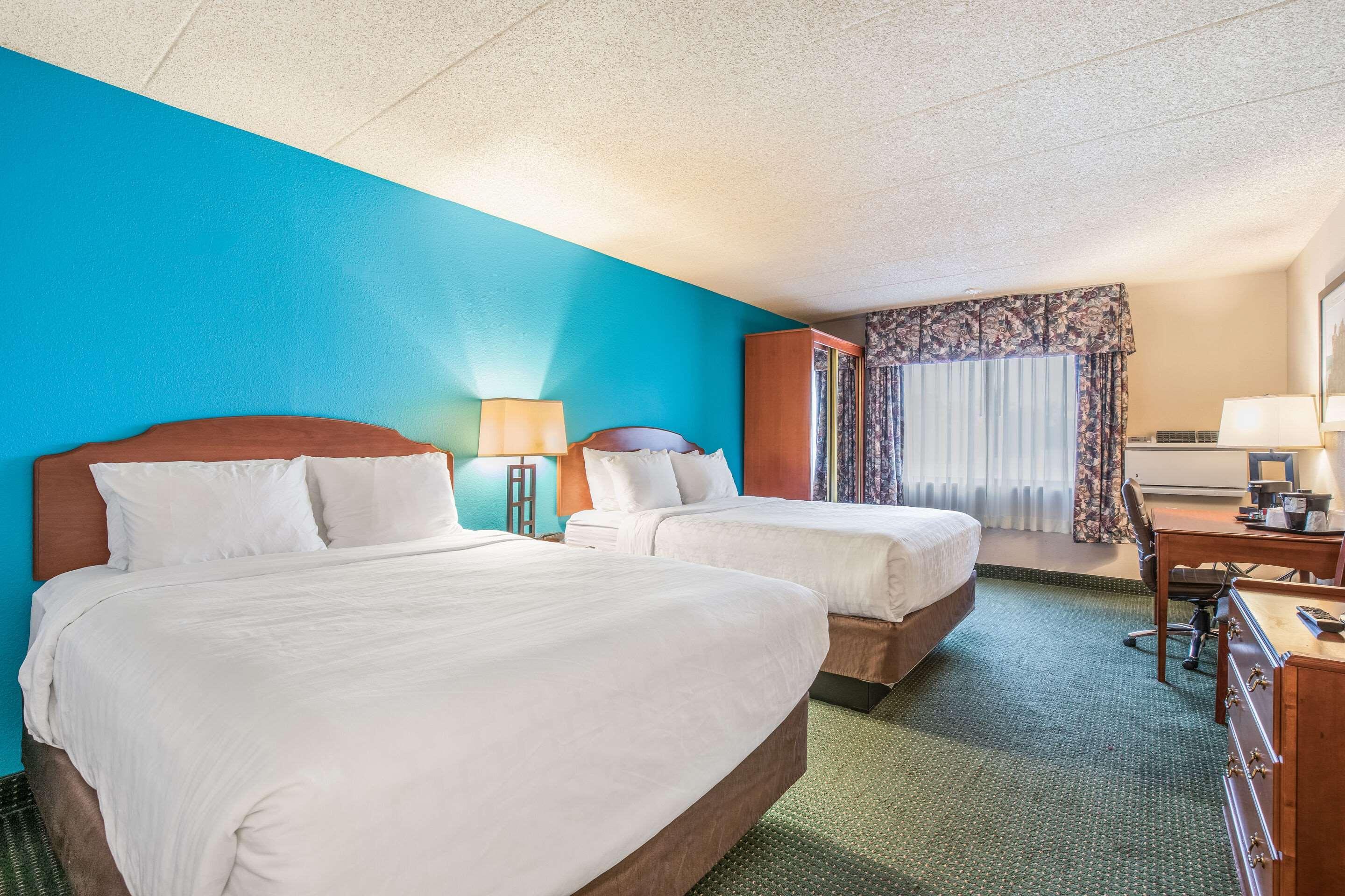 Americinn & Suites By Wyndham Baraboo Event Center מראה חיצוני תמונה
