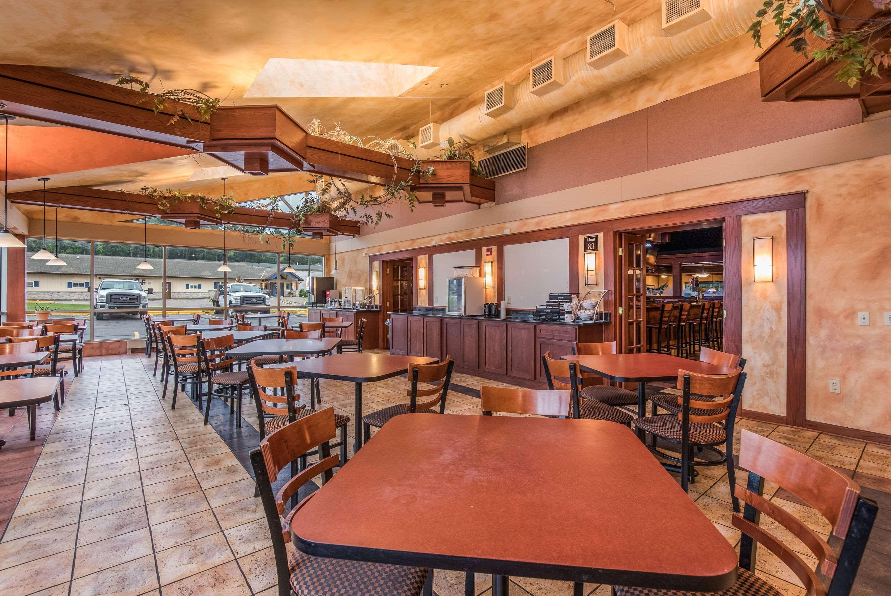 Americinn & Suites By Wyndham Baraboo Event Center מראה חיצוני תמונה