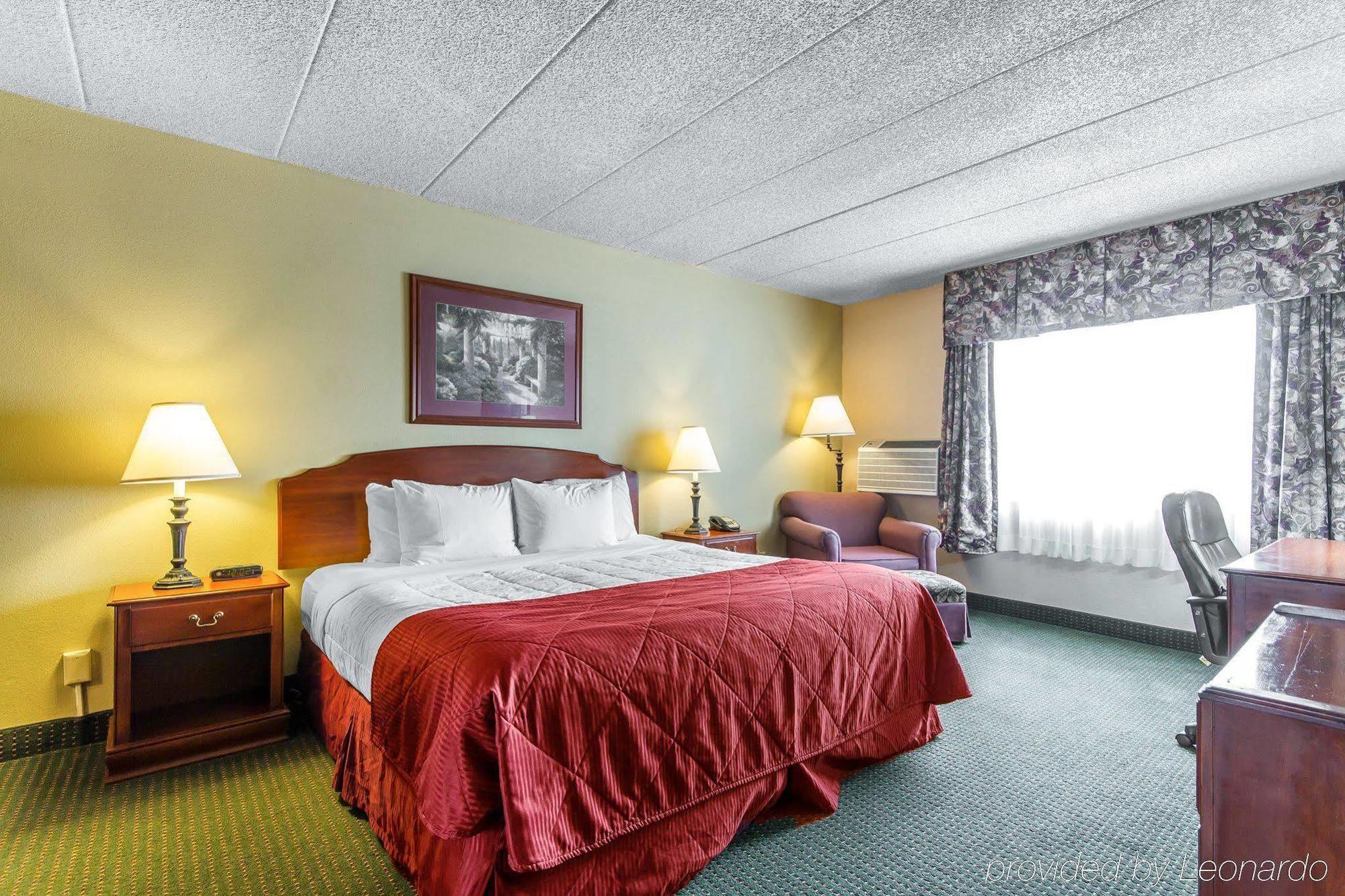 Americinn & Suites By Wyndham Baraboo Event Center מראה חיצוני תמונה
